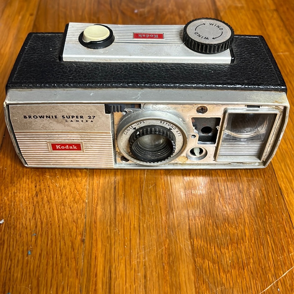 Kodak Brownie Super 27 for 127 Film Camera, Cute 1960s Memorabilia vintage